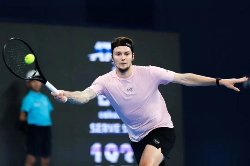 Bublik Claims Hangzhou ATP 250 Title in Double Tiebreak